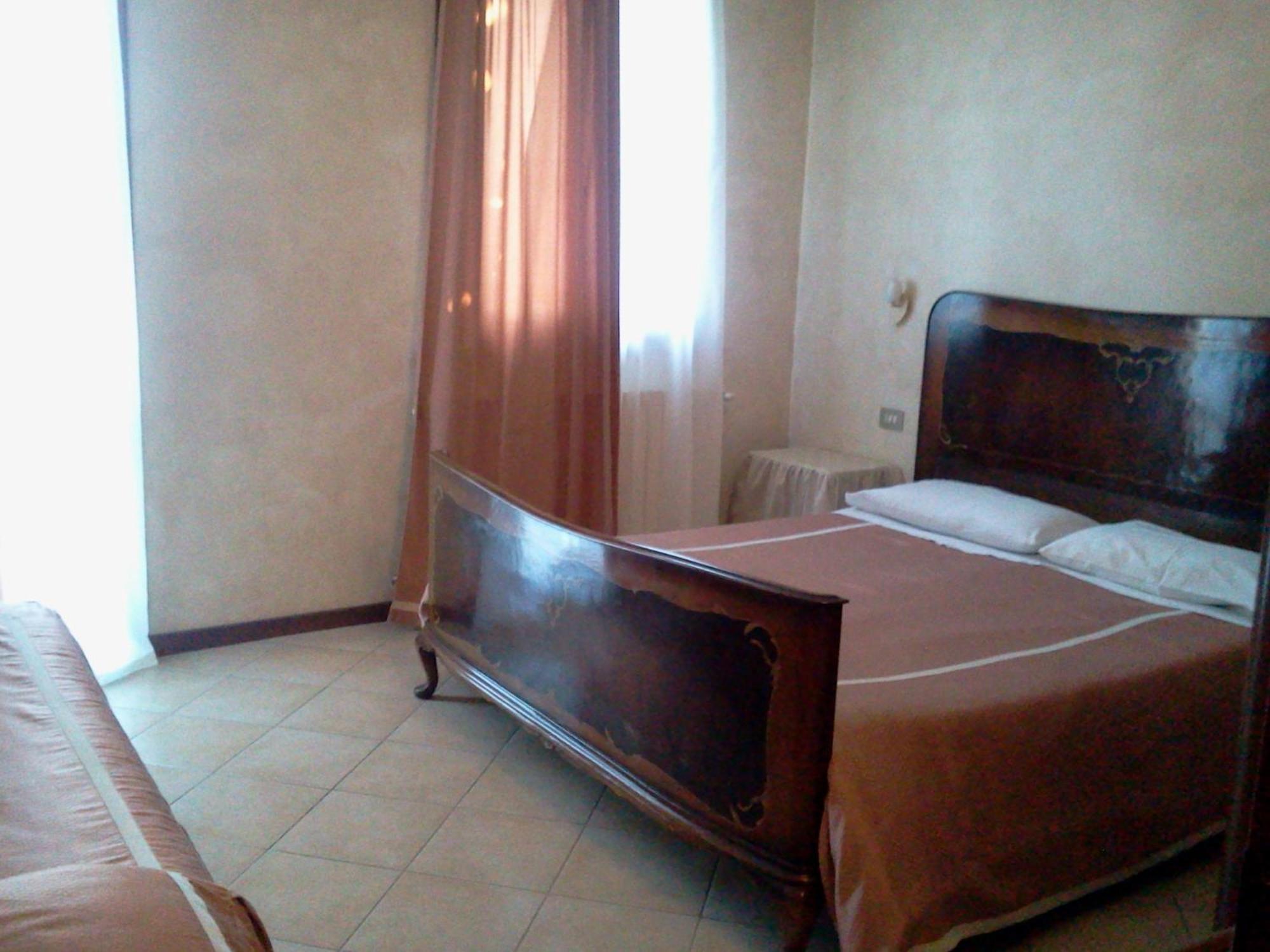 Agriturismo Cascina Gilli Spino d'Adda ภายนอก รูปภาพ
